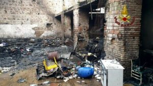 Incendio_all%27ex_Mira_Lanza%3A_un