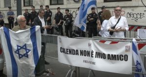 Contestazioni_a_Milano%3A_Carlo_