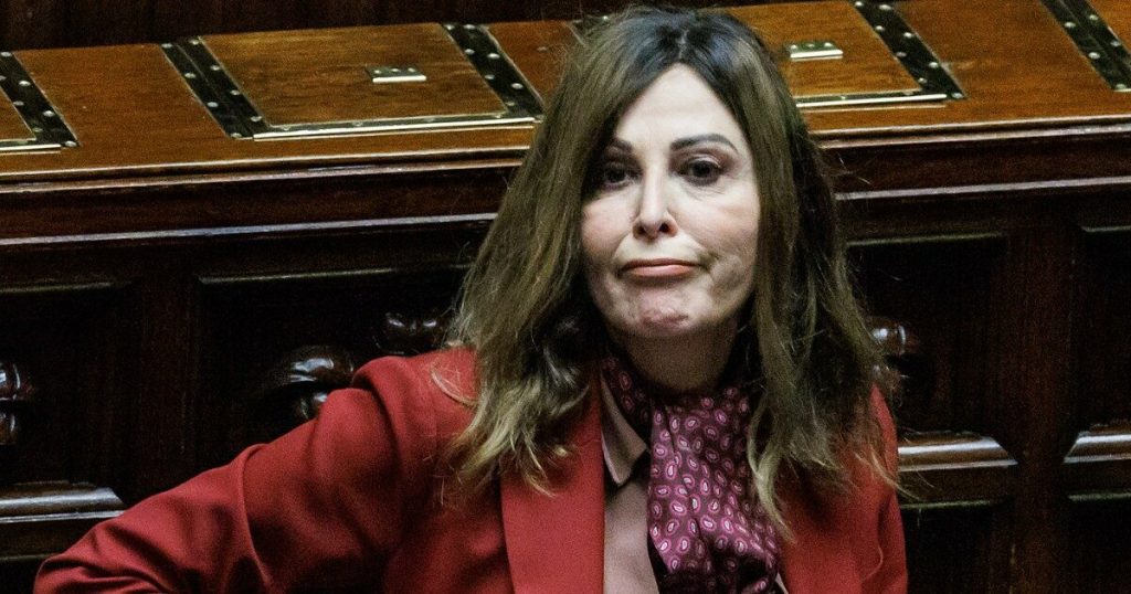 Daniela_Santanch%C3%A9_in_difficolt