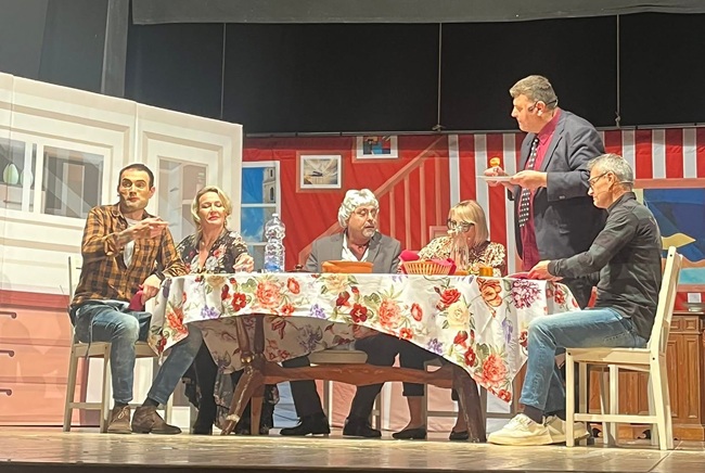 Debutto_della_commedia_%E2%80%9CA_%C3%B2gne