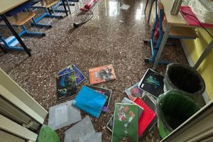 Giocando_con_la_scuola%3A_vandal