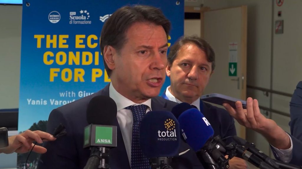 Giuseppe_Conte_critica_il_gove