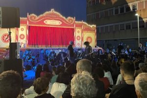 Grande_affluenza_al_Villaggio_