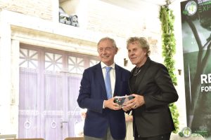 Renzo_Rosso_premiato_per_il_su