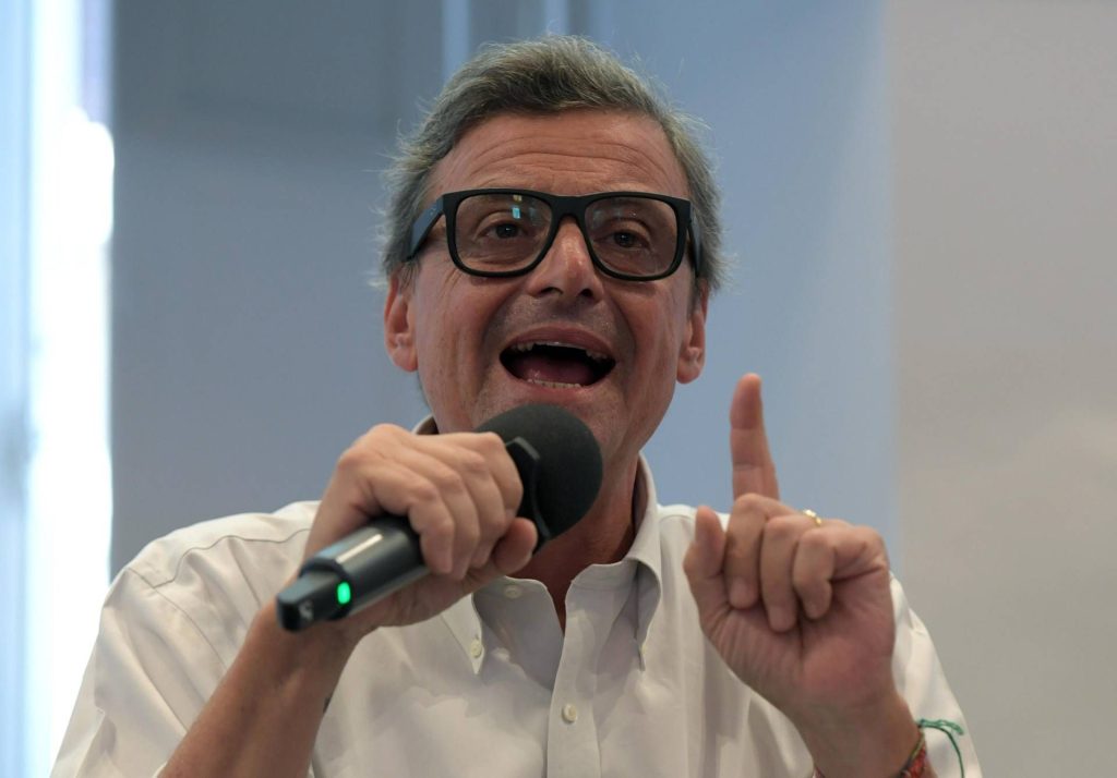 Scontro_politico_in_aula%3A_paro