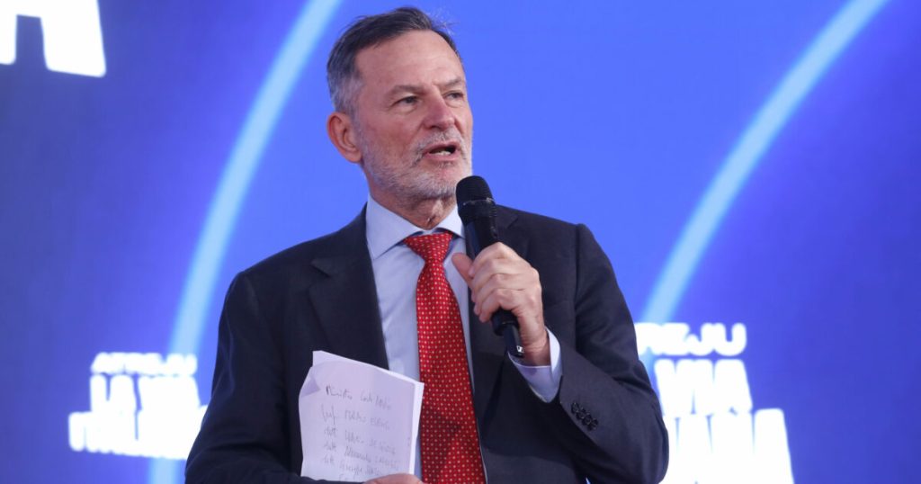 Senatore_Balboni_sul_banco_deg